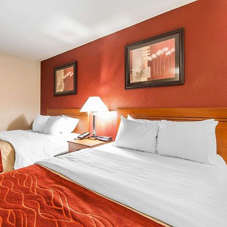 Quality Inn Seaman Экстерьер фото
