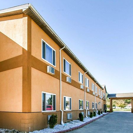 Quality Inn Seaman Экстерьер фото