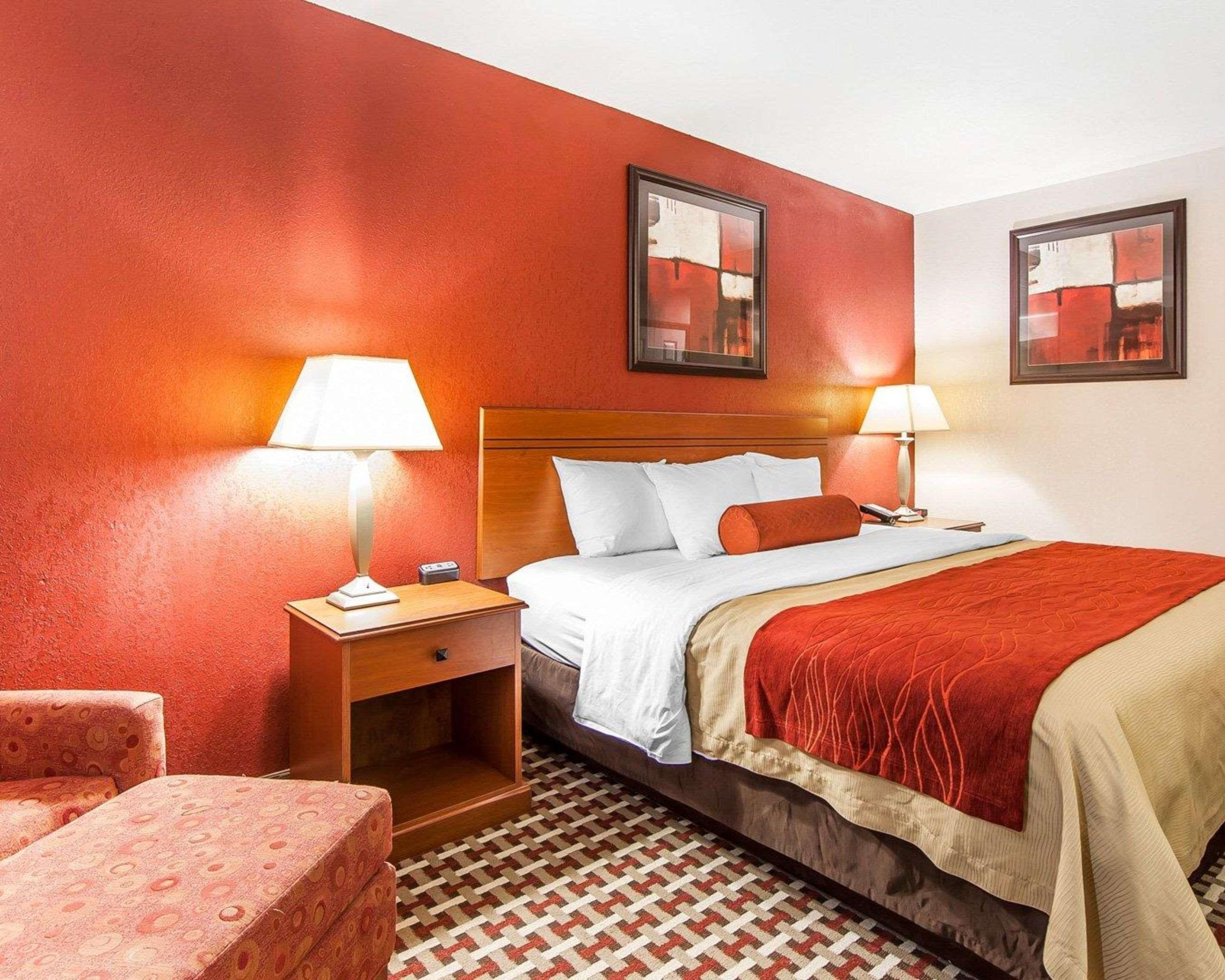 Quality Inn Seaman Экстерьер фото