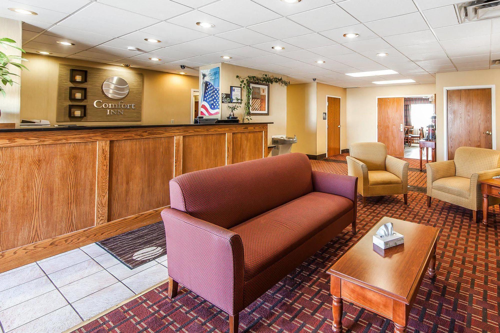 Quality Inn Seaman Экстерьер фото
